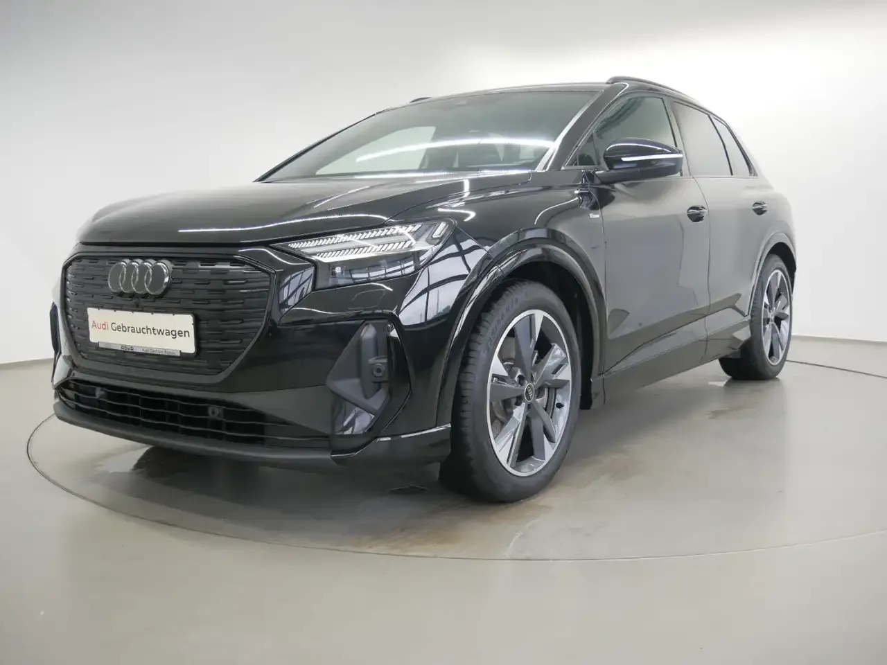 Audi Q4 e-tron (2023) — foto 1