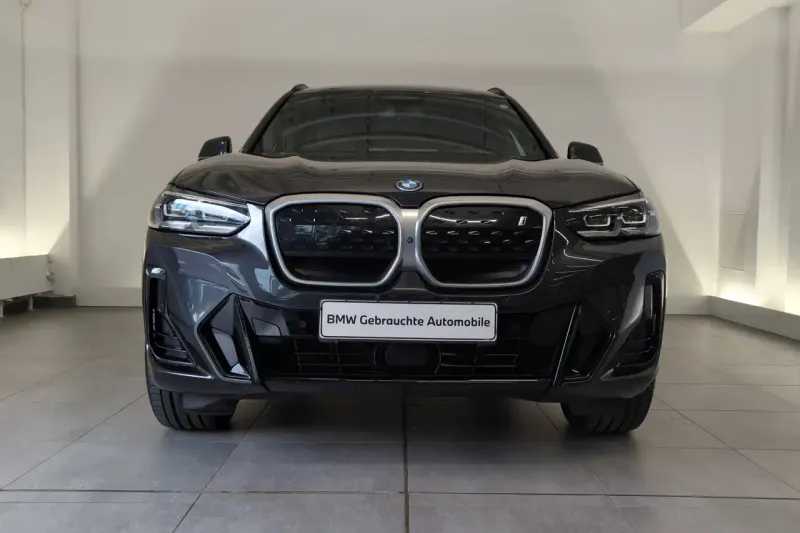 BMW iX3 (2022)