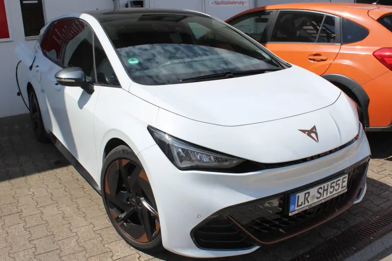 CUPRA Born (2021)