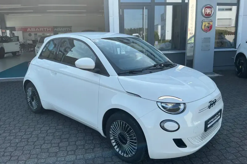 Fiat 500e (2023)