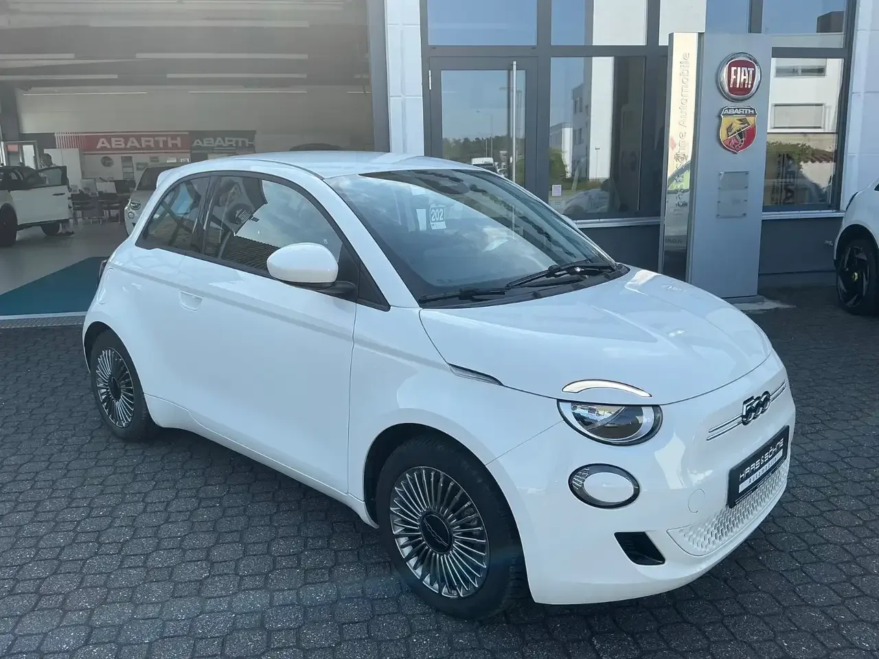 Fiat 500e (2023) — foto 1