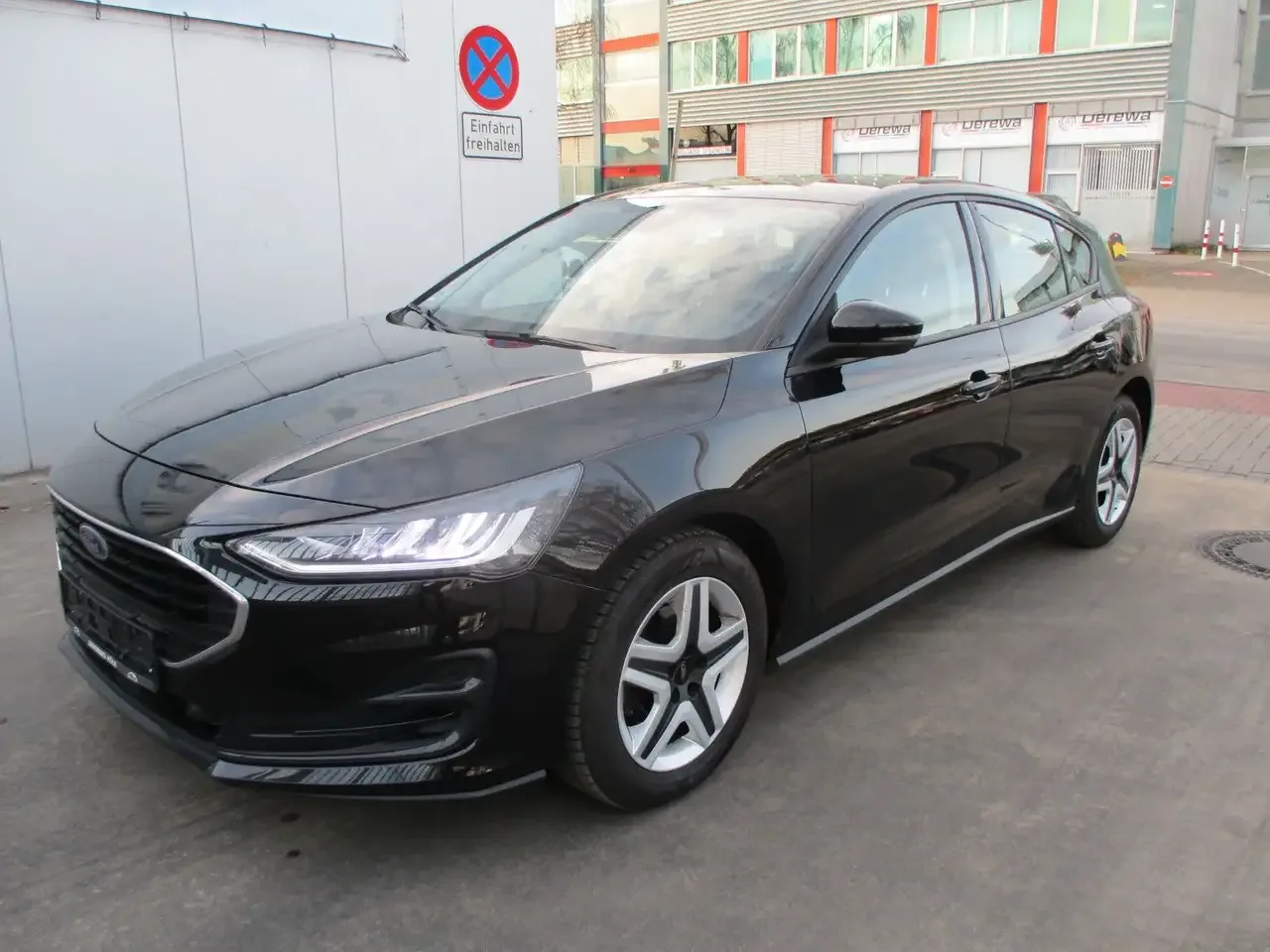 Ford Focus (2022) — foto 1