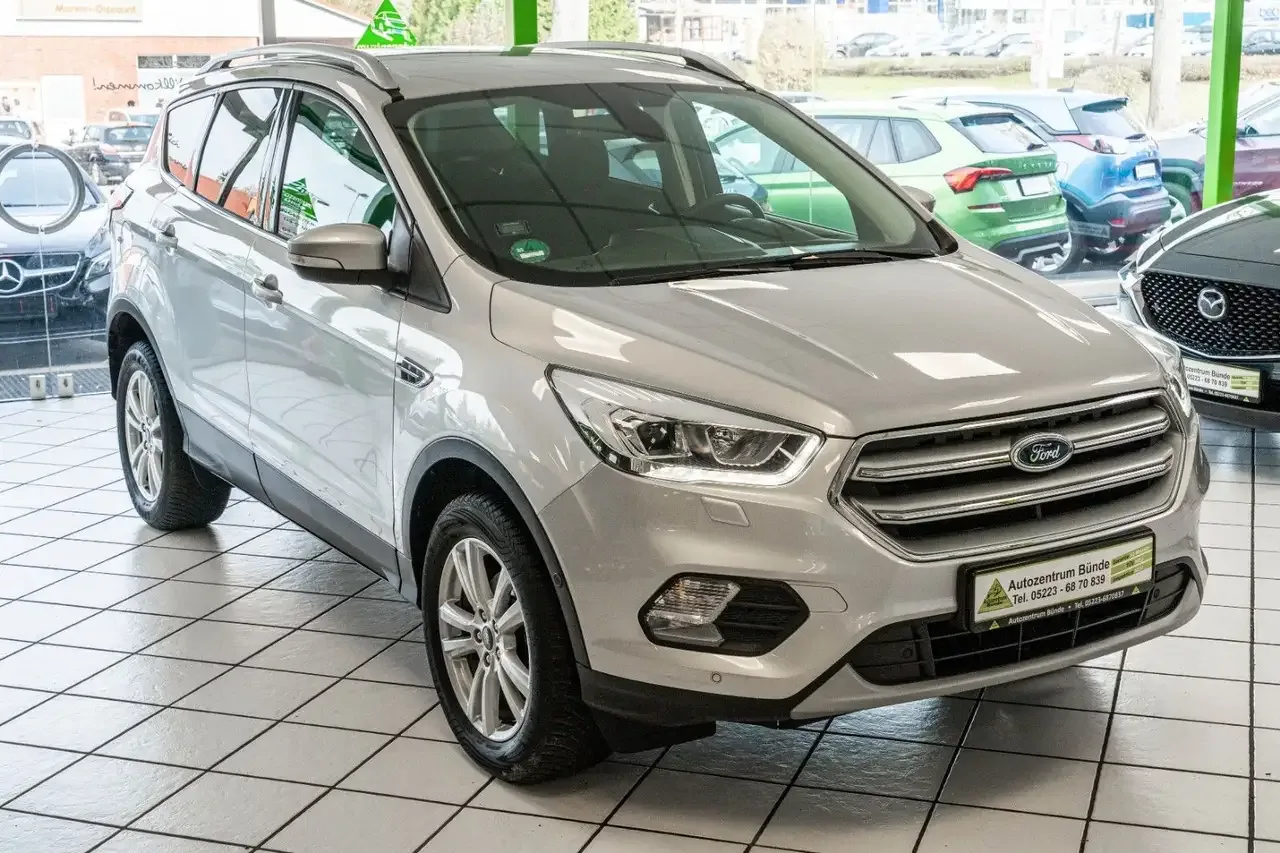 Ford Kuga (2019) — foto 1