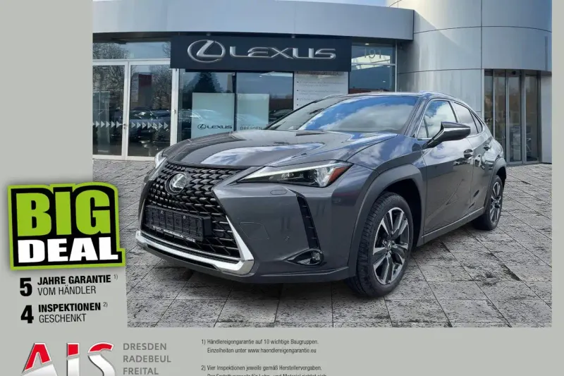 Lexus UX (2023)