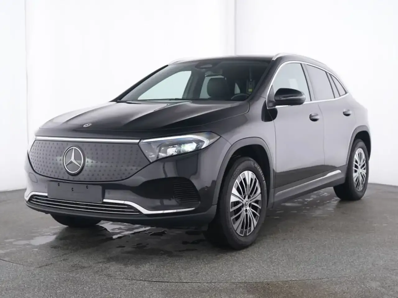 Mercedes-Benz EQA (2025) — foto 1