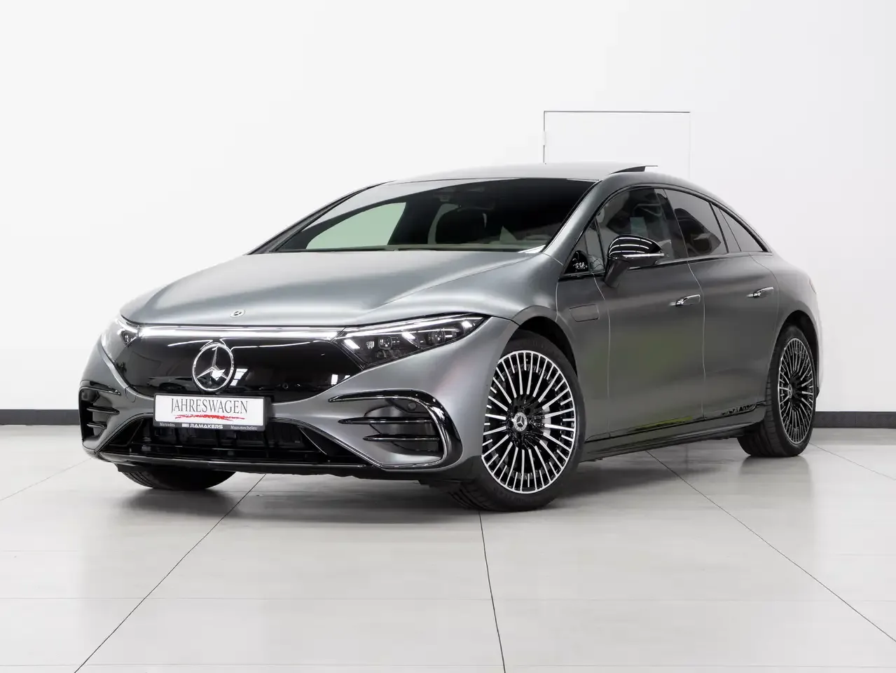 Mercedes-Benz EQS (2023) — foto 1