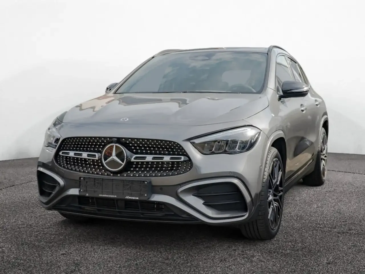 Mercedes-Benz GLA (2026) — foto 1