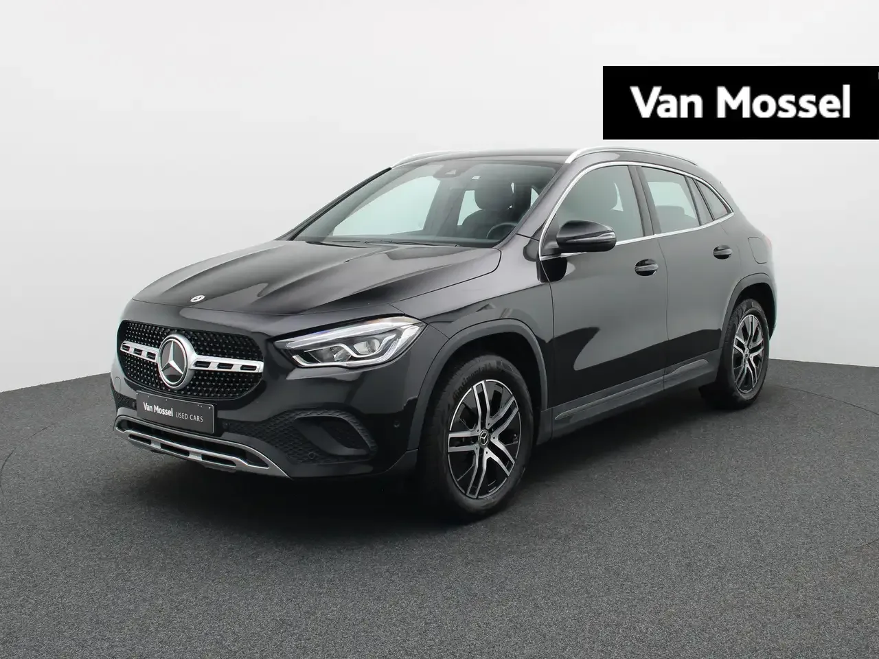 Mercedes-Benz GLA (2023) — foto 1