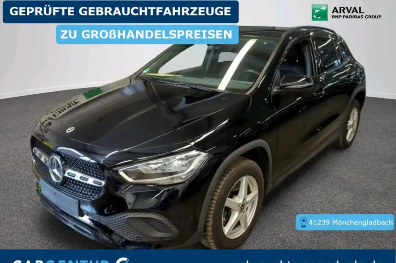 Mercedes-Benz GLA (2022)