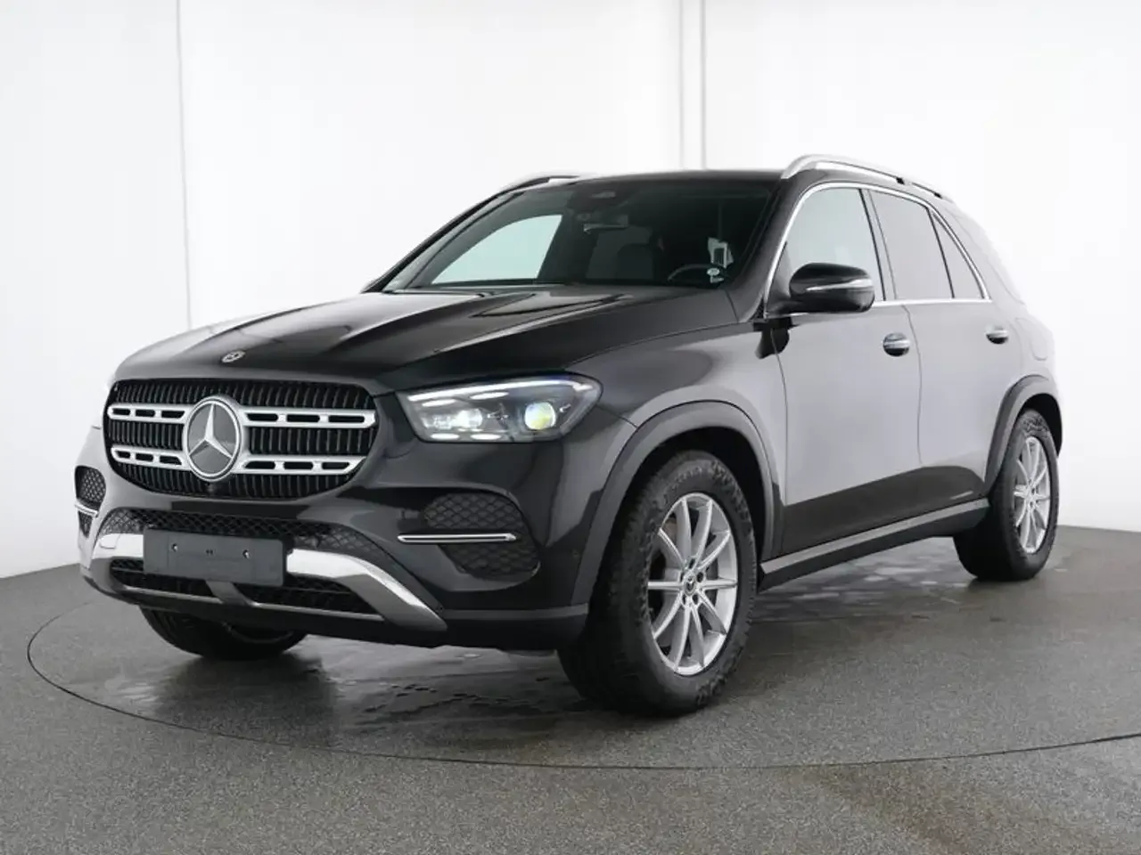 Mercedes-Benz GLE (2025) — foto 1