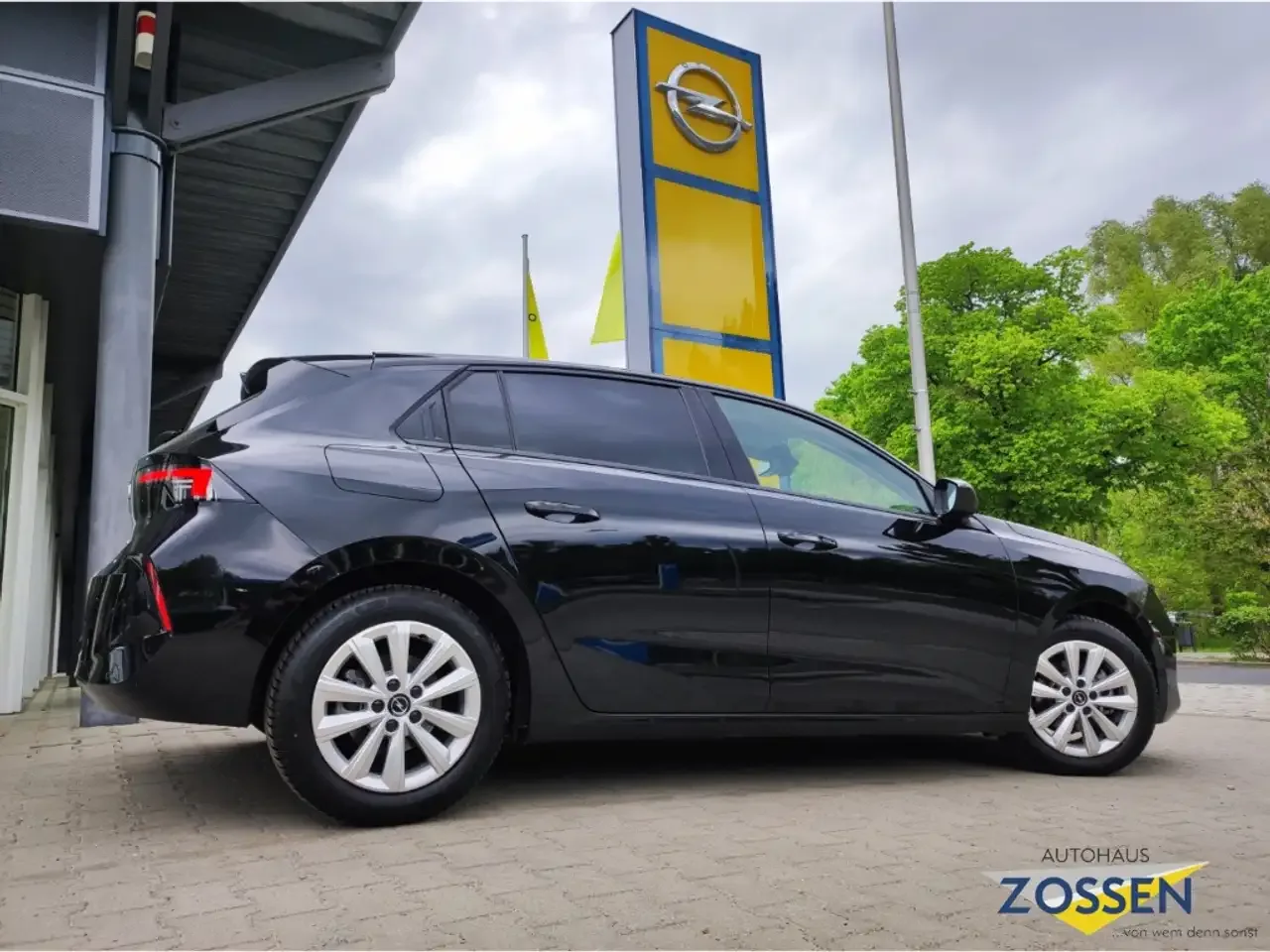 Opel Astra (2024) — foto 1