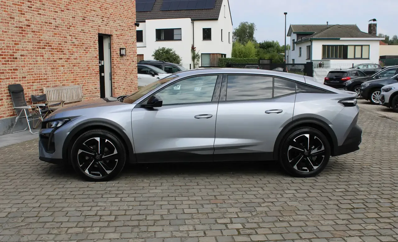 Peugeot 408 (2023) — foto 1