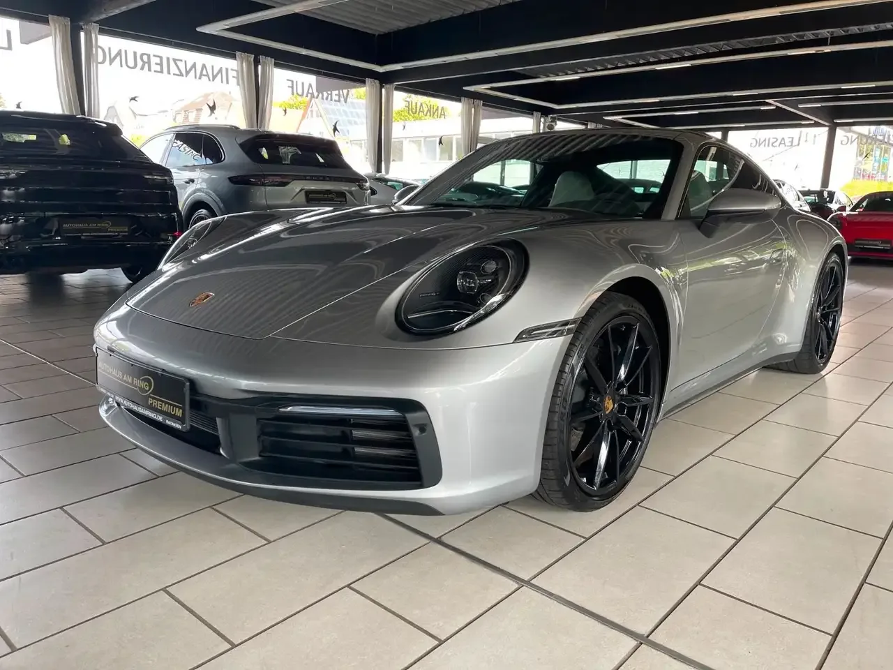 Porsche 911 Carrera (2020) — foto 1