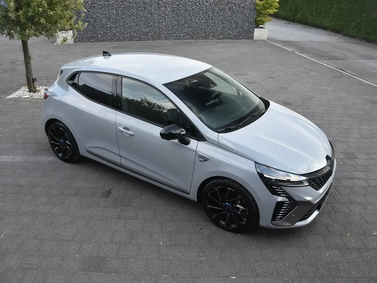 Renault Clio (2024) — foto 1