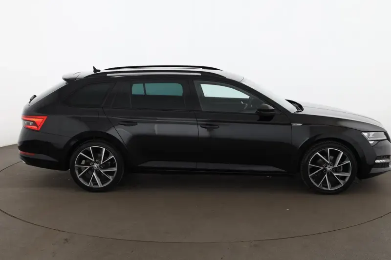 Škoda Superb (2023)