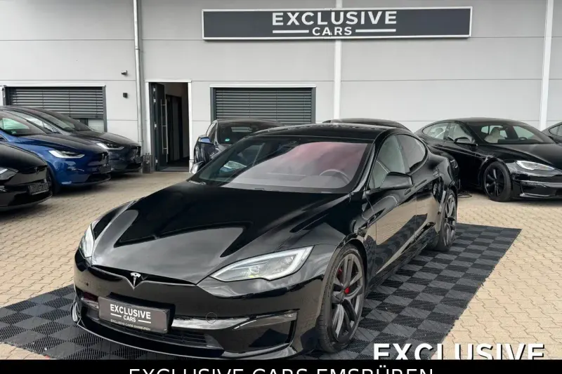 Tesla Model S (2023)