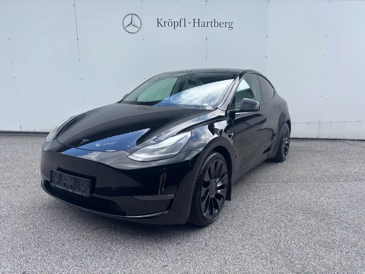 Tesla Model Y (2024) — foto 1