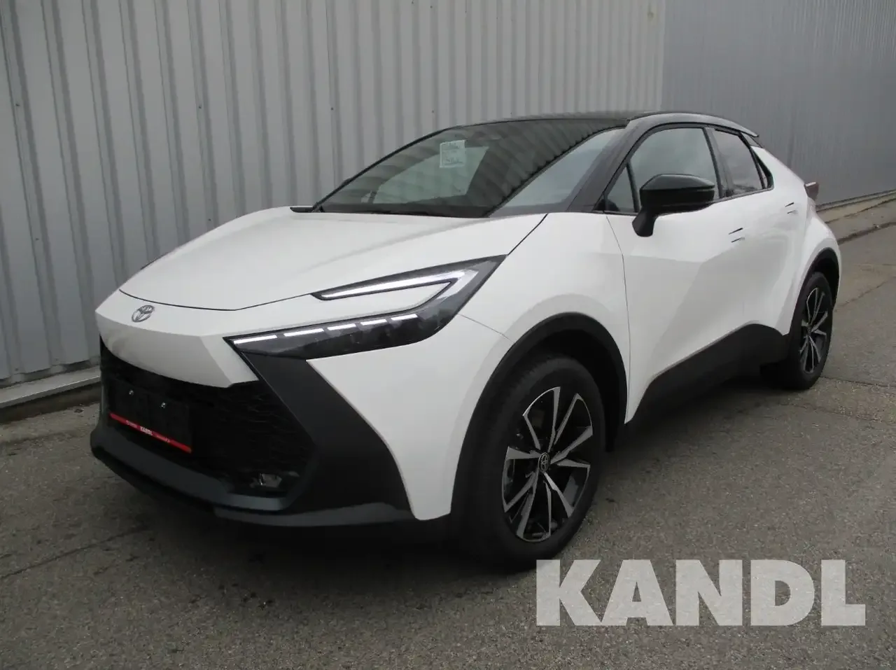 Toyota C-HR (2025) — foto 1