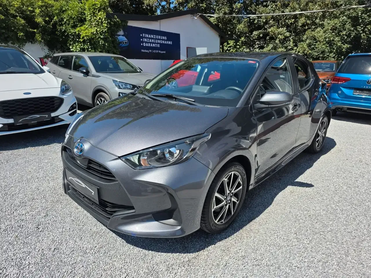 Toyota Yaris (2023) — foto 1