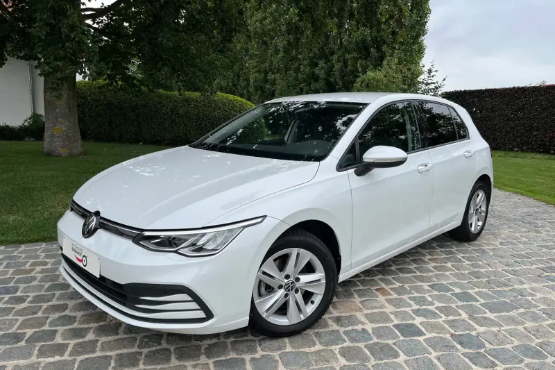 Volkswagen Golf (2023)