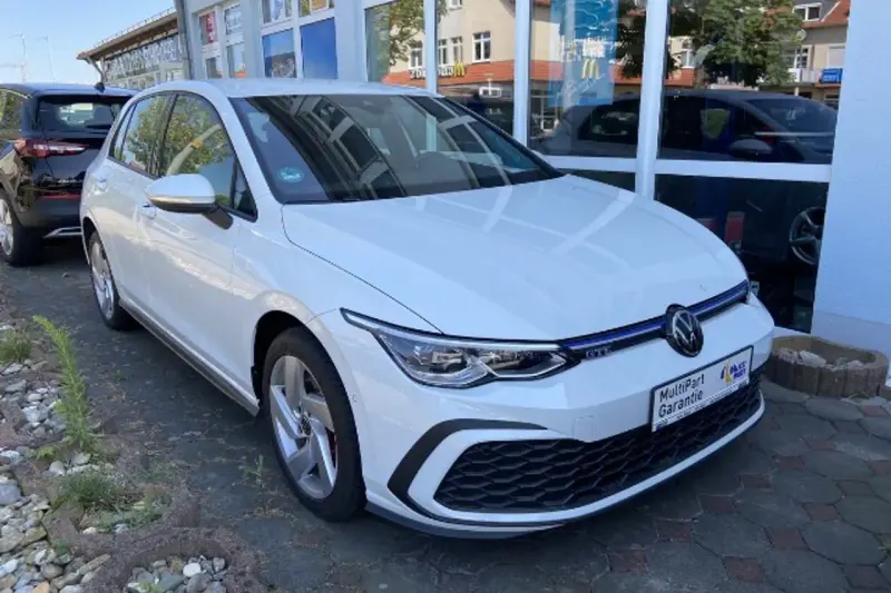 Volkswagen Golf (2022)