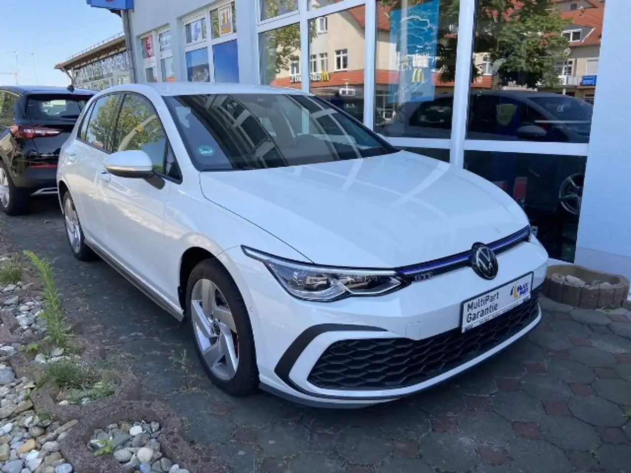 Volkswagen Golf (2022) — foto 1