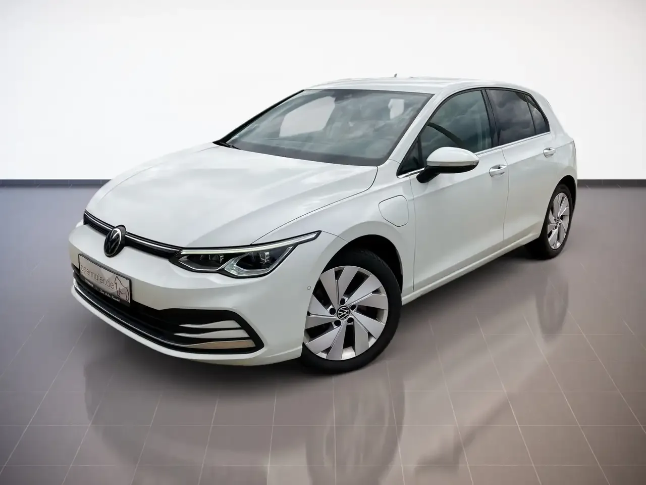 Volkswagen Golf (2021) — foto 1
