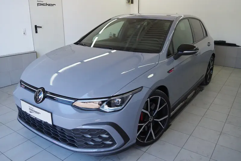 Volkswagen Golf (2023)