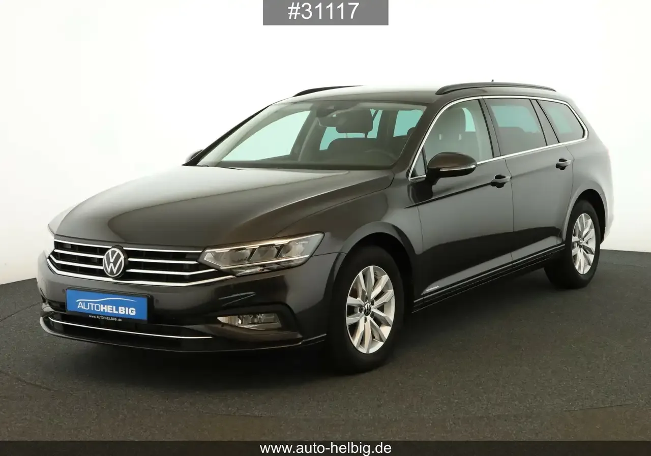 Volkswagen Passat (2024) — foto 1
