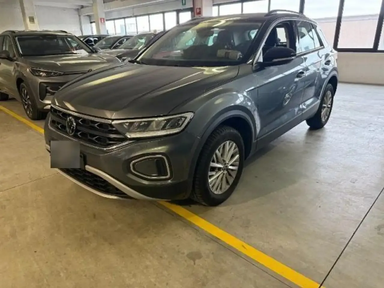 Volkswagen T-Roc (2023) — foto 1