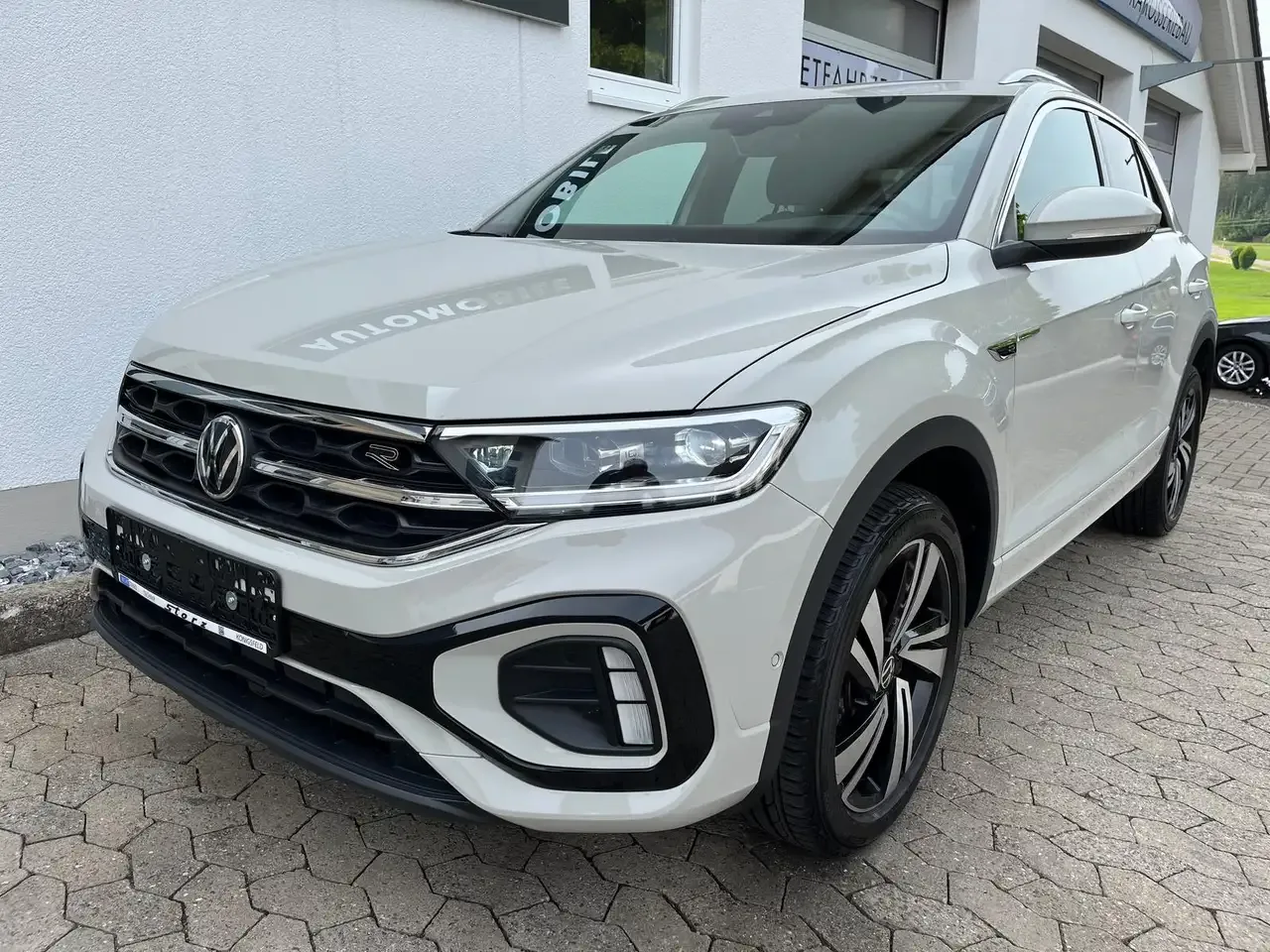 Volkswagen T-Roc (2025) — foto 1