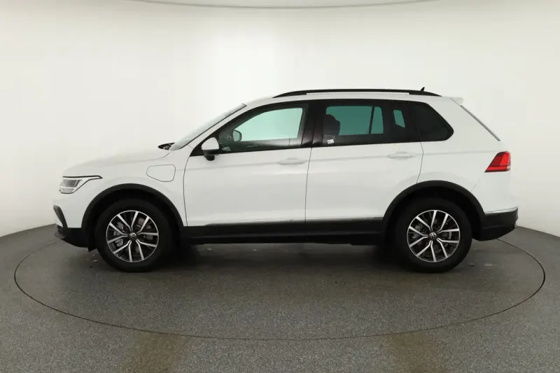 Volkswagen Tiguan (2022)