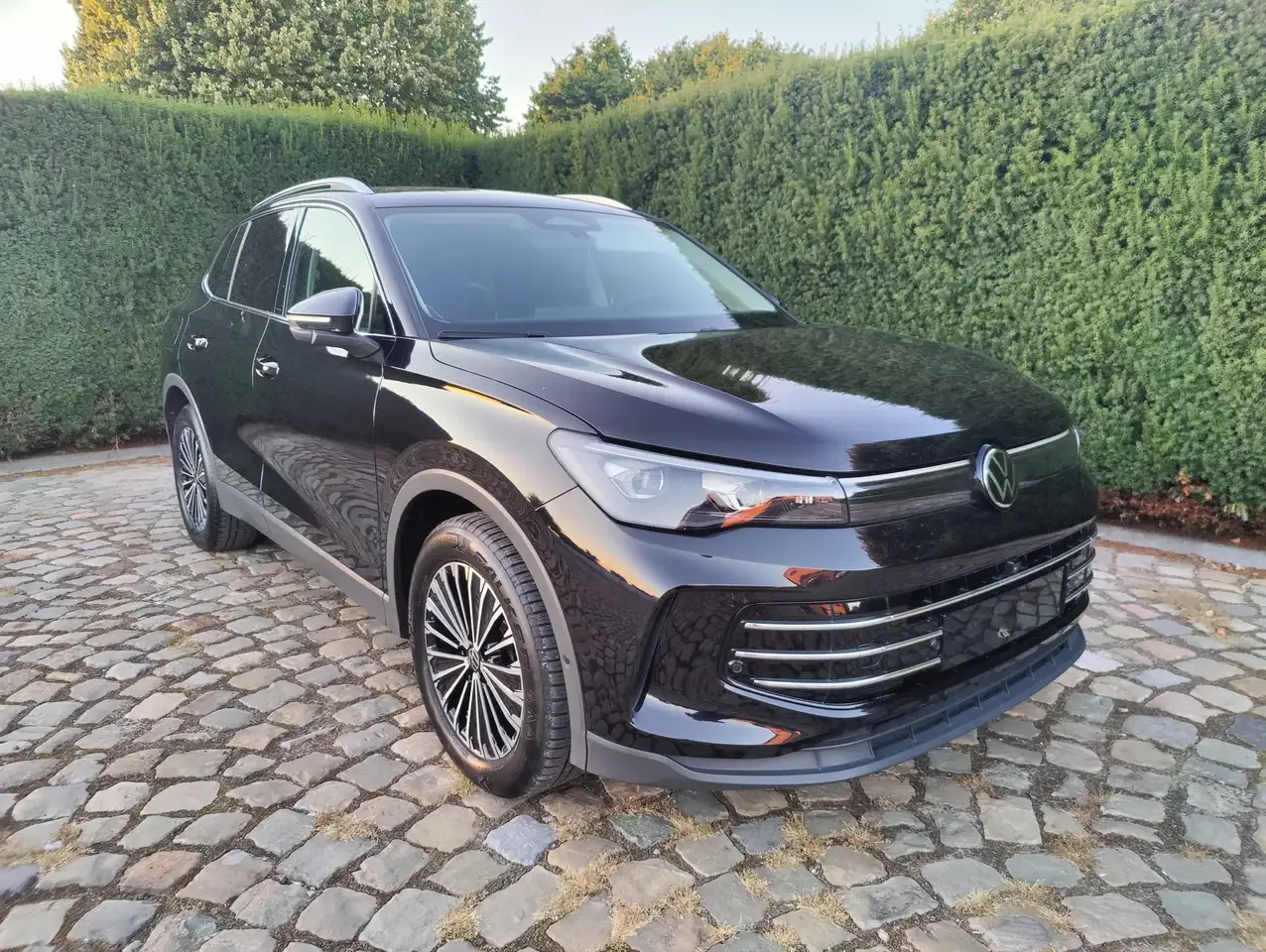 Volkswagen Tiguan (2024) — foto 1