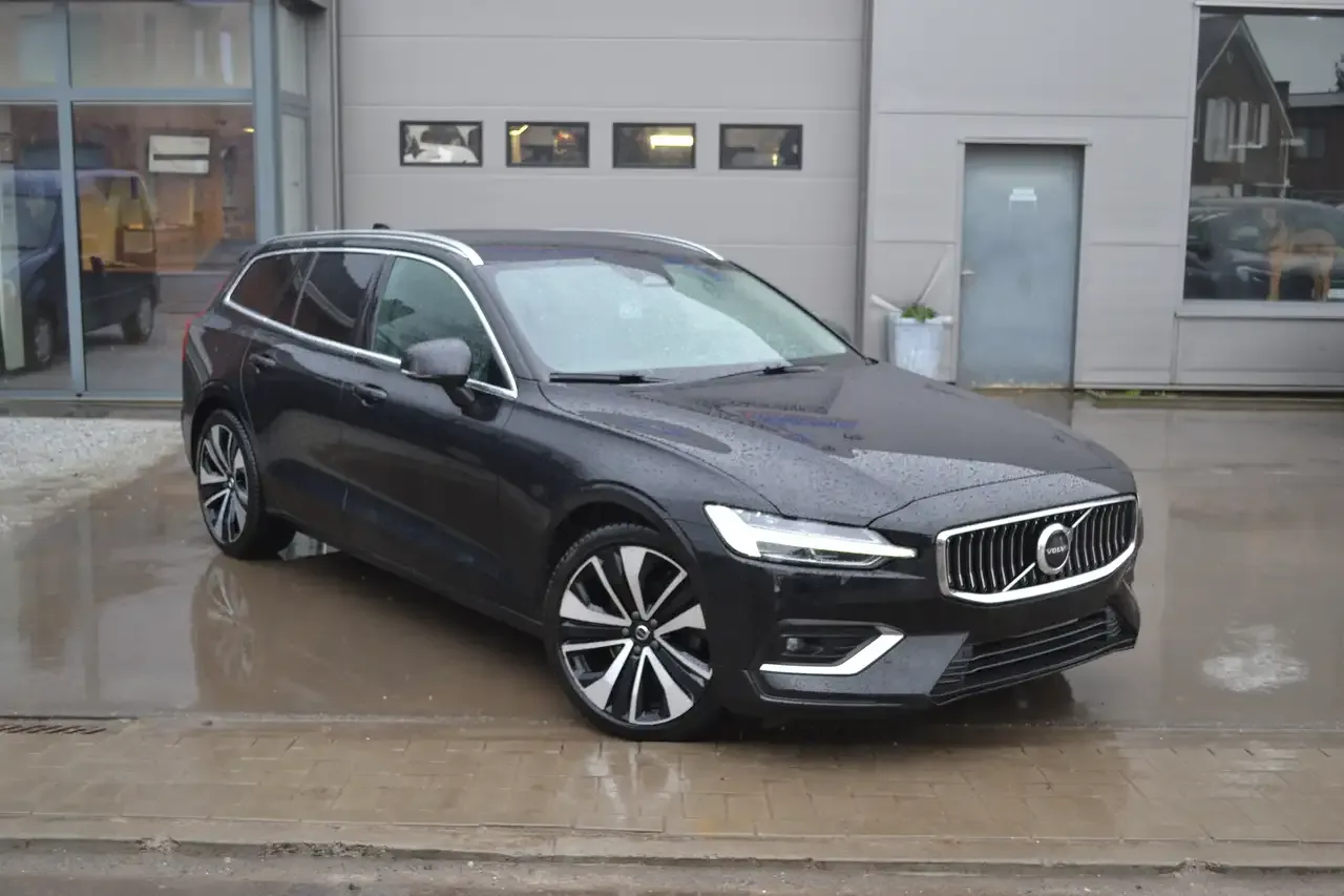 Volvo V60 (2022) — foto 1