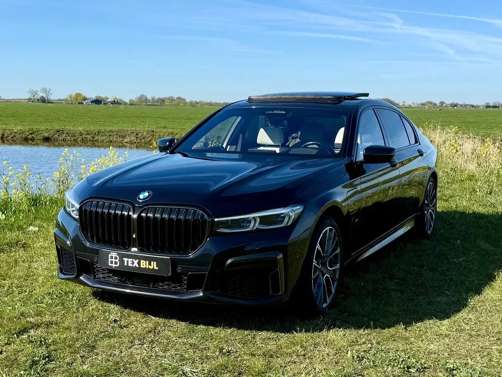 BMW 7-Serie (2019) — foto 1