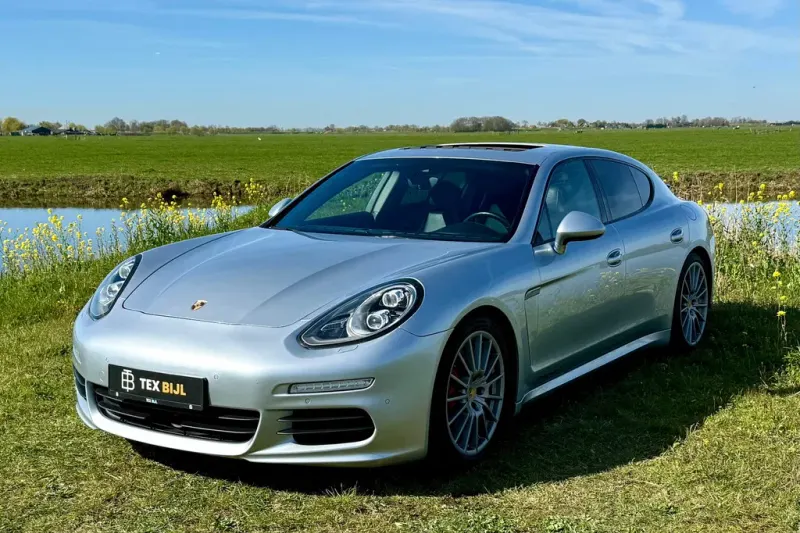Porsche Panamera (2016)