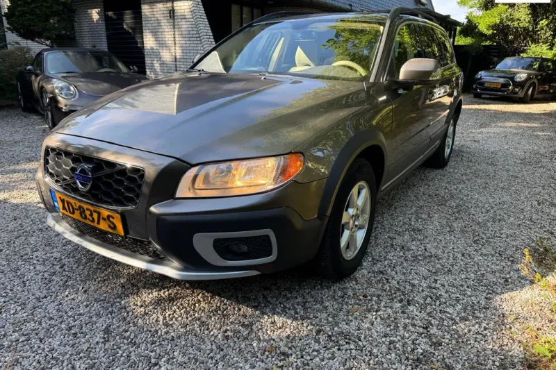 Volvo XC70 (2011)