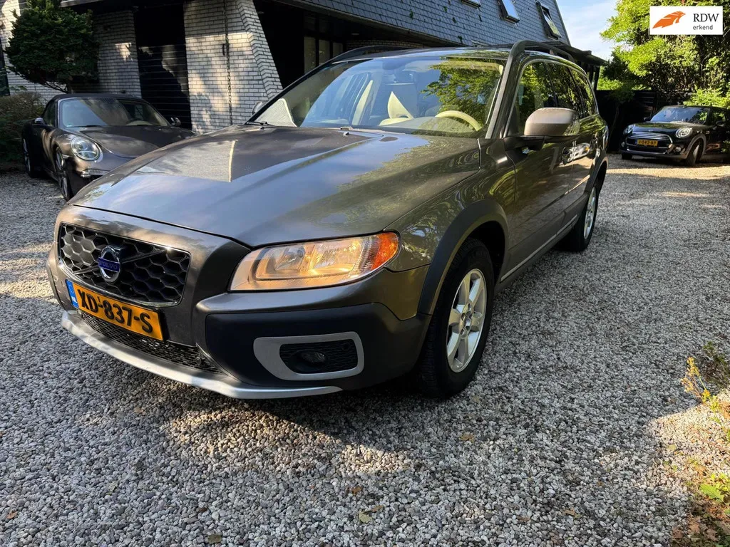 Volvo XC70 (2011) — foto 1