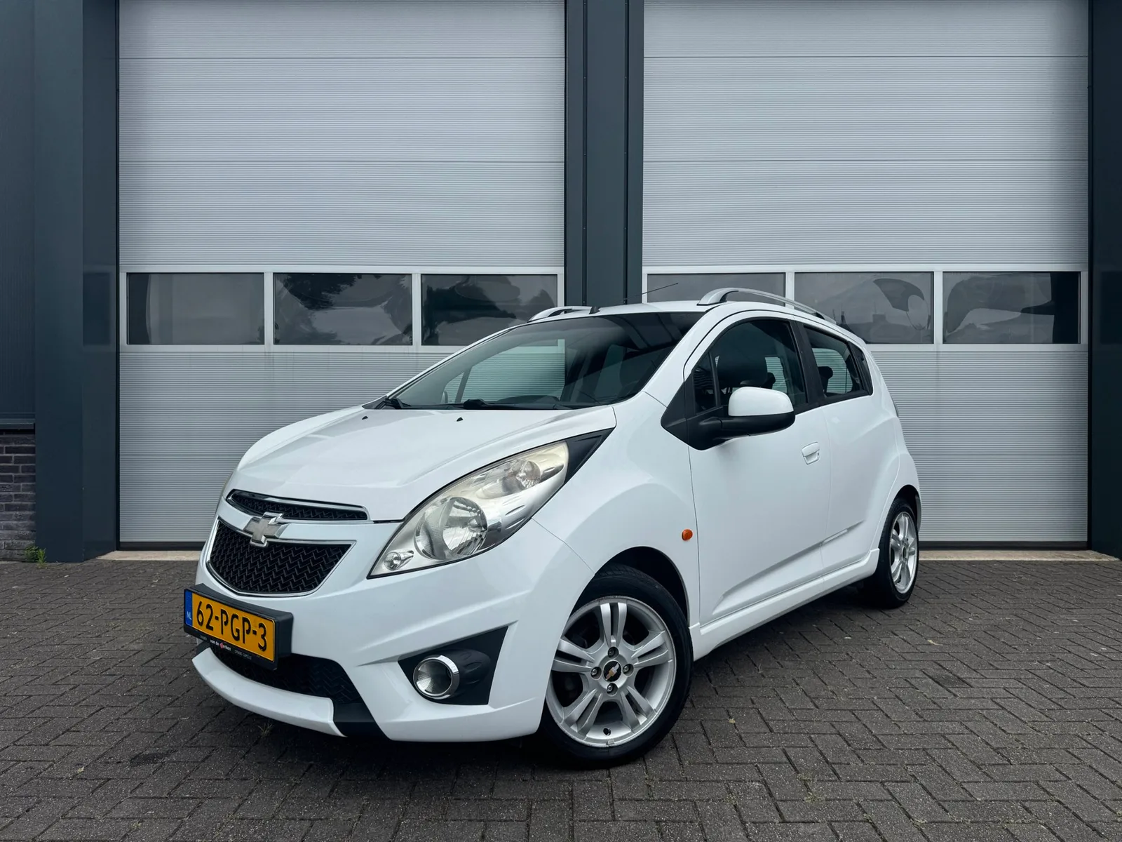 Chevrolet Spark (2011) — foto 1