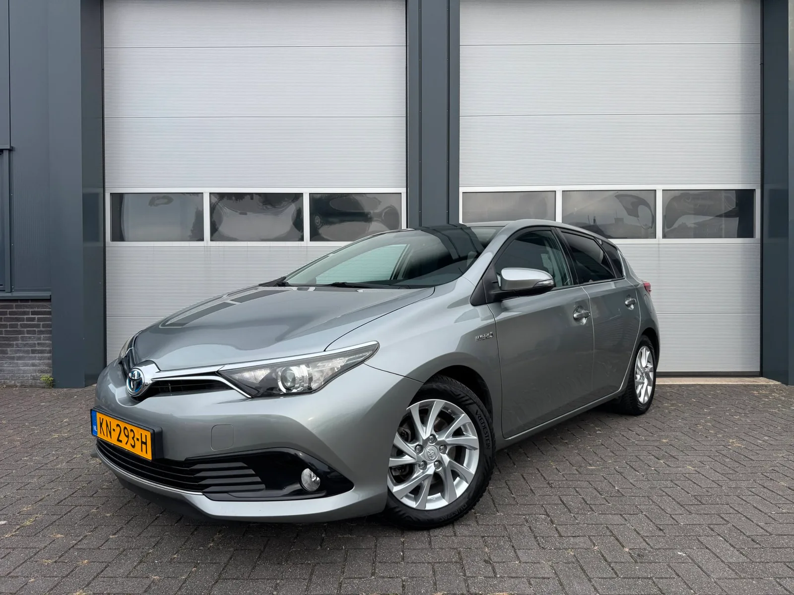 Toyota Auris (2016) — foto 1