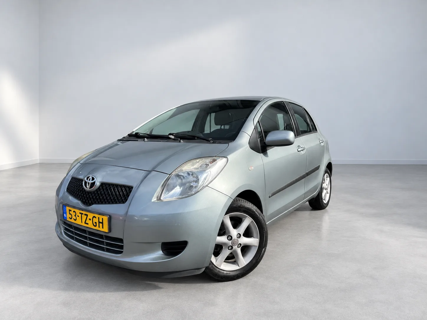 Toyota Yaris (2007) — foto 1