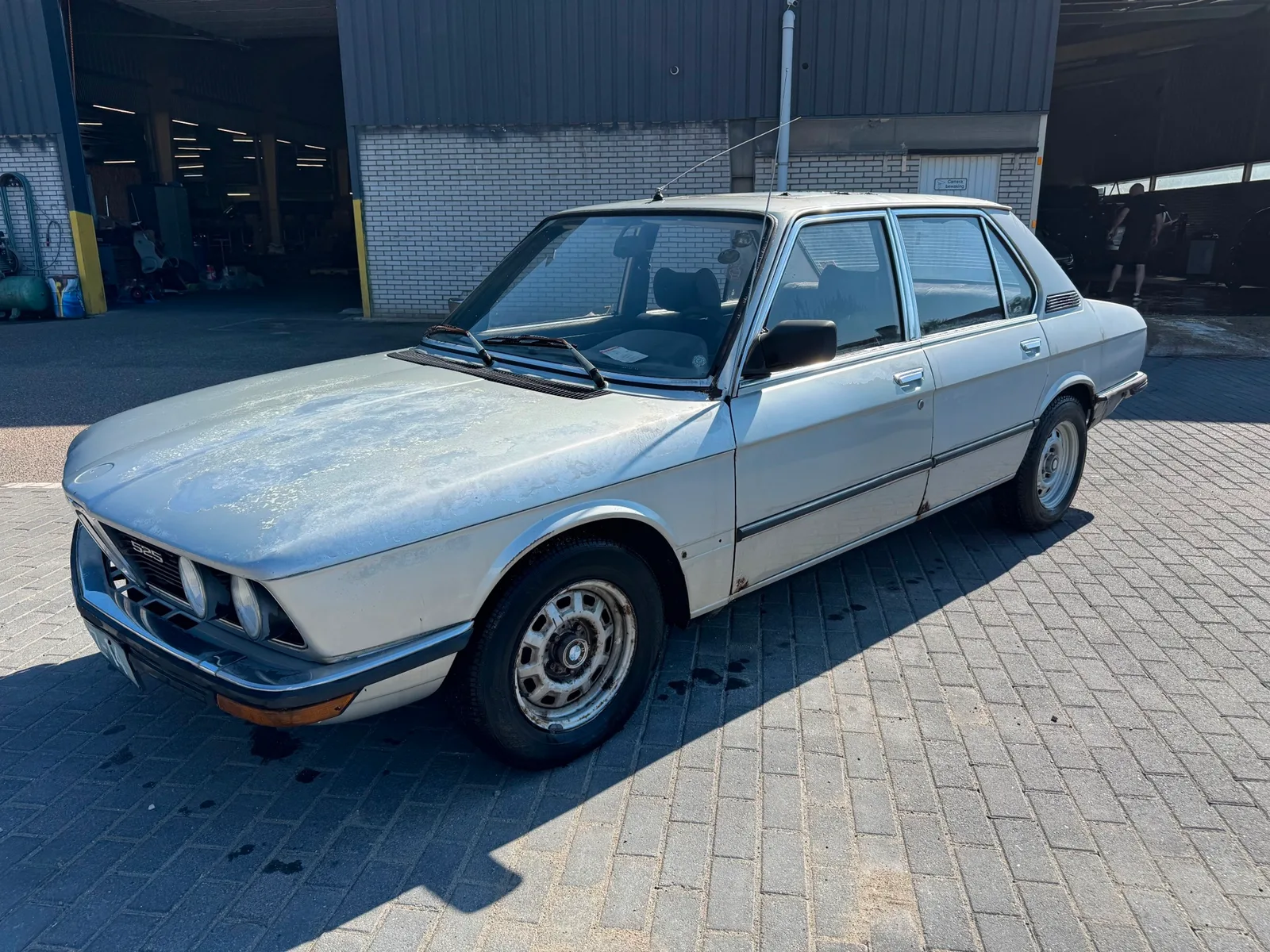 BMW 5-Serie (1977) — foto 1