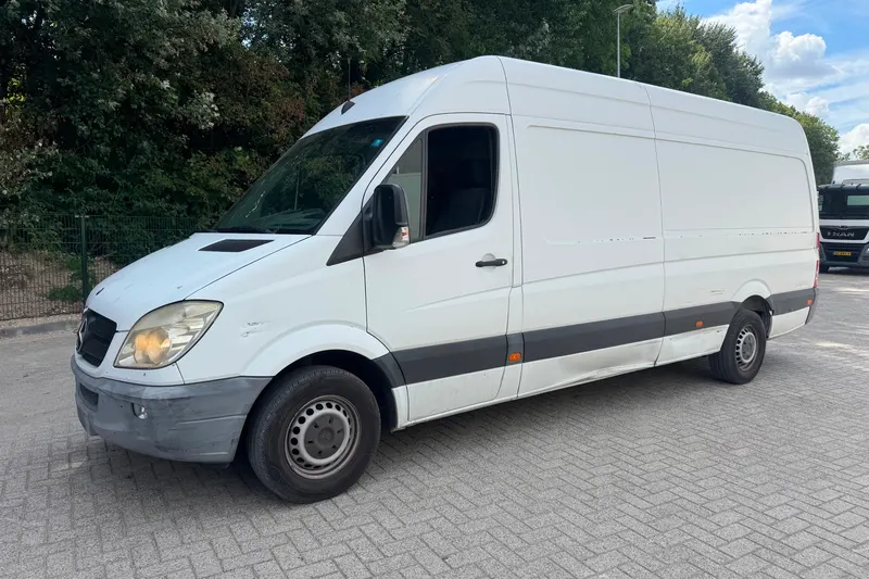 Mercedes-Benz Sprinter (2013)