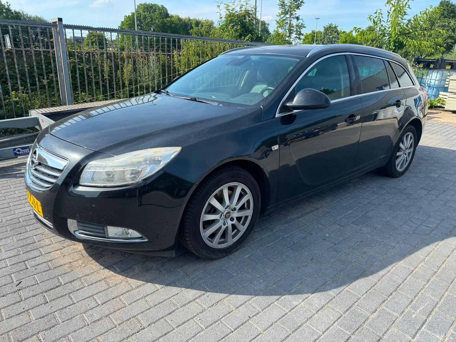 Opel Insignia Sports Tourer (2011) — foto 1