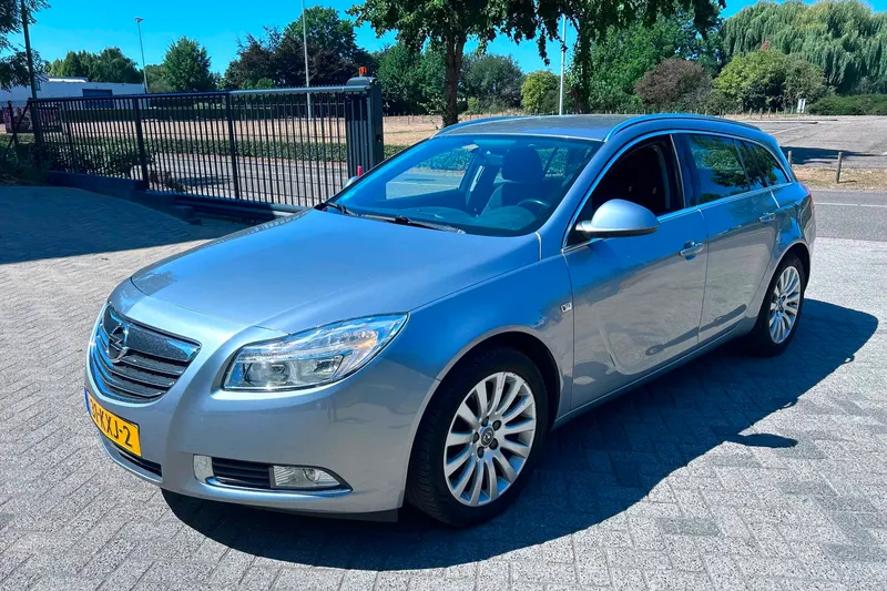 Opel Insignia Sports Tourer (2010)