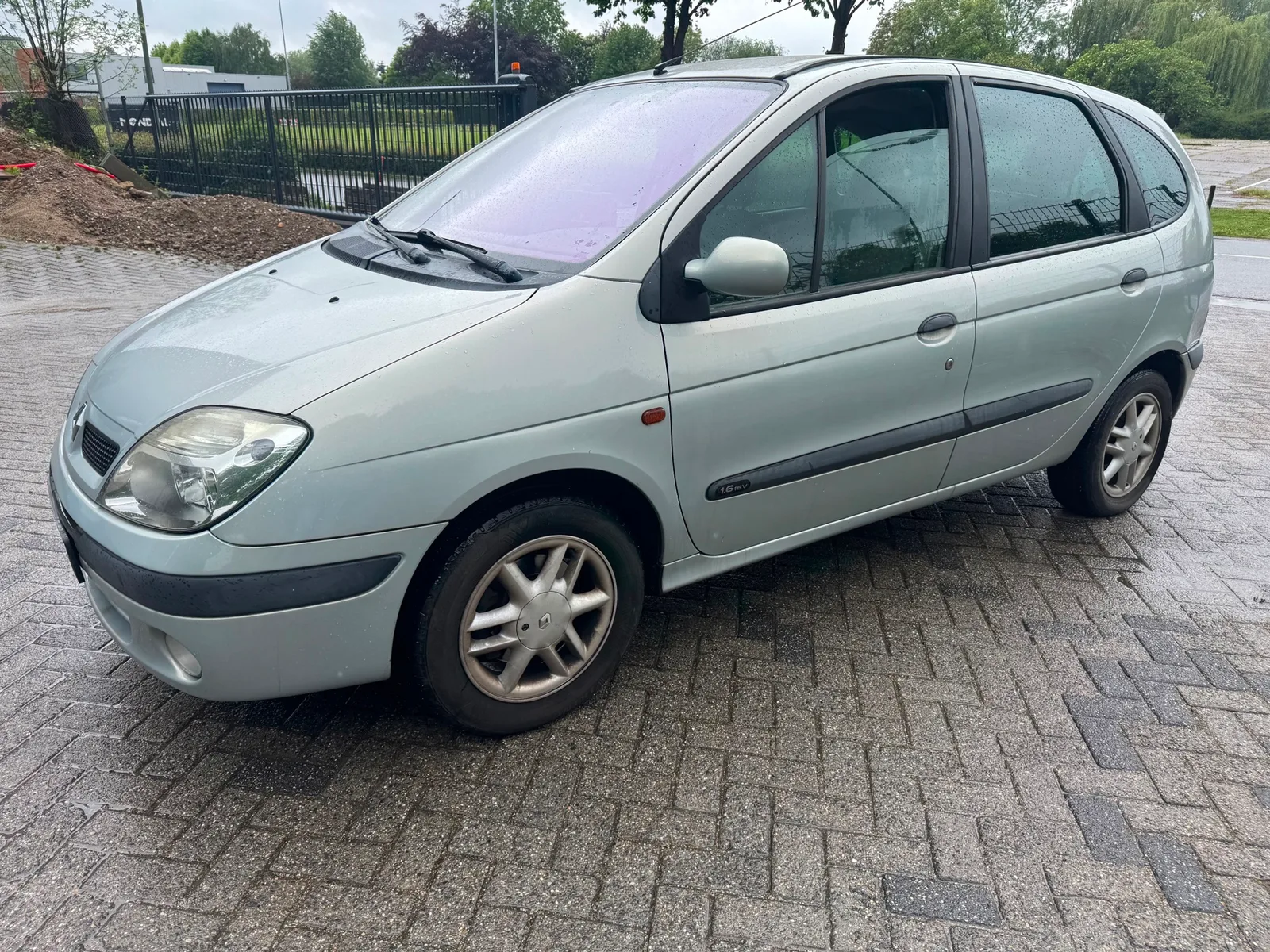 Renault Scénic (2001) — foto 1