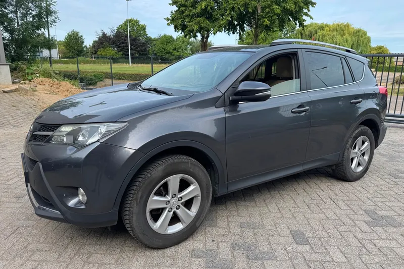 Toyota RAV4 (2013)
