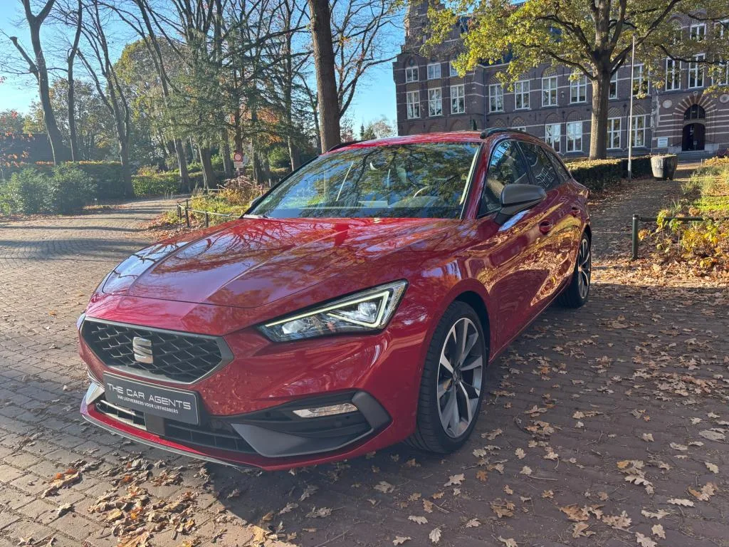 SEAT Leon Sportstourer (2021) — foto 1
