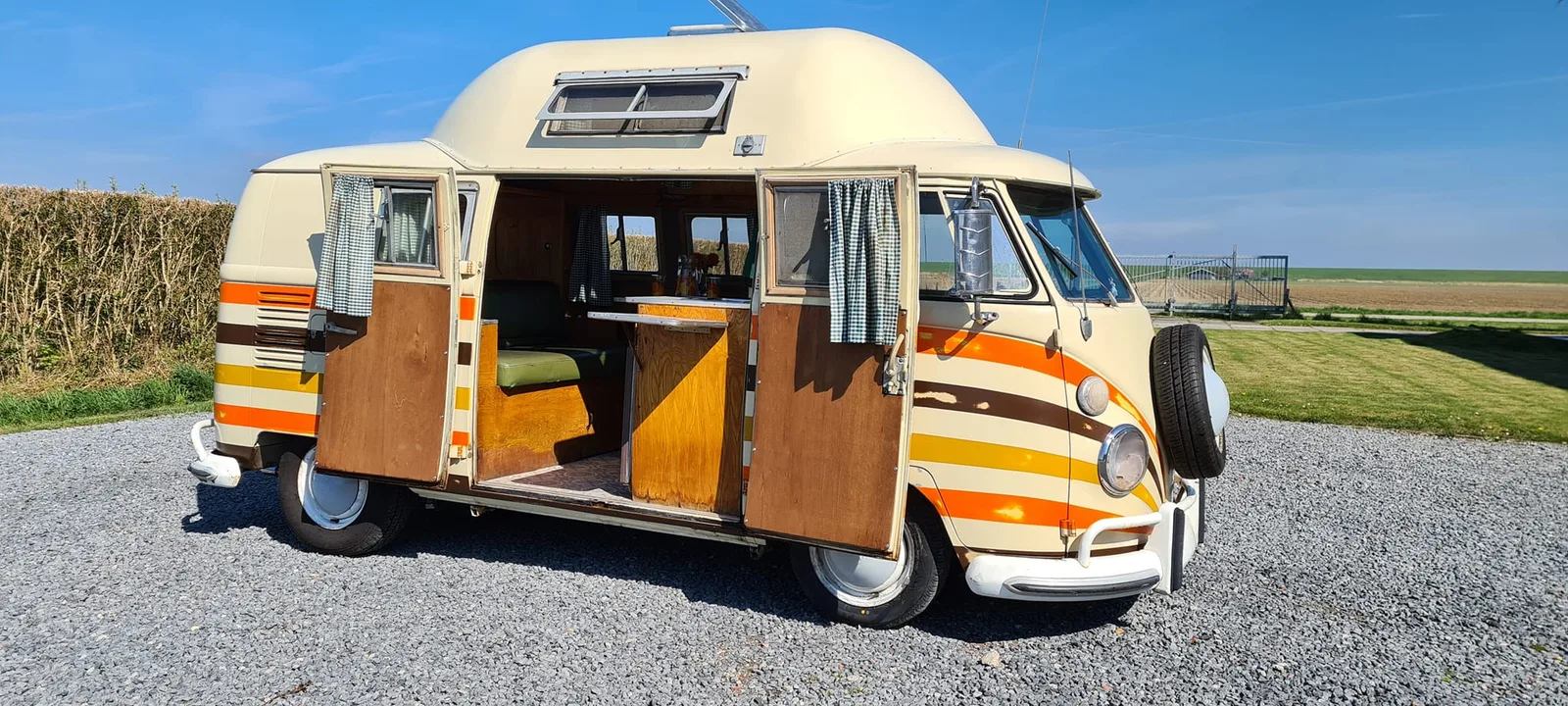 Volkswagen Transporter (1967) — foto 1