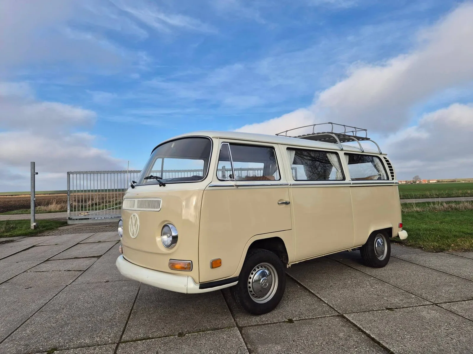 Volkswagen Transporter (1971) — foto 1